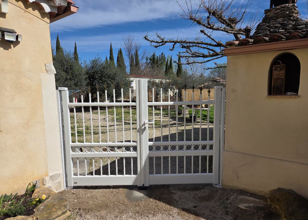 Portail battant aluminium